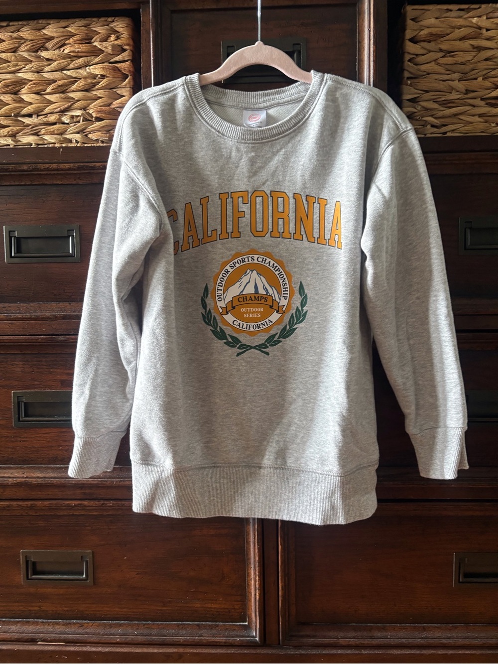 Kids California Graphic Sweatshirt in size M